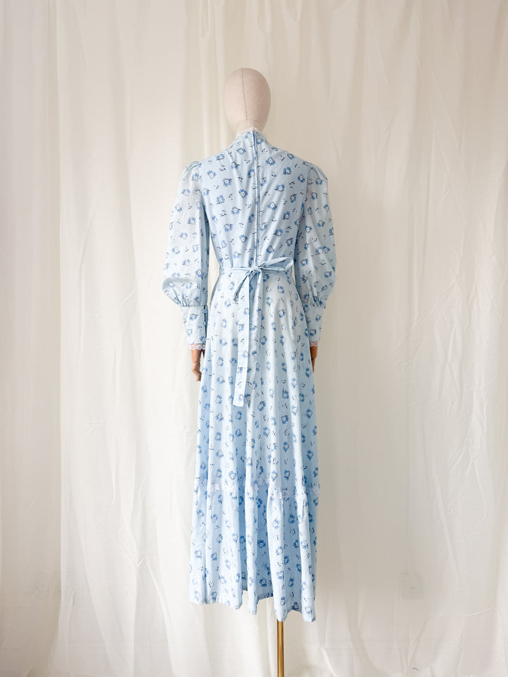 Beautiful 1970s Handmade Gunne Sax Style Cotton Prairie Maxi Dress