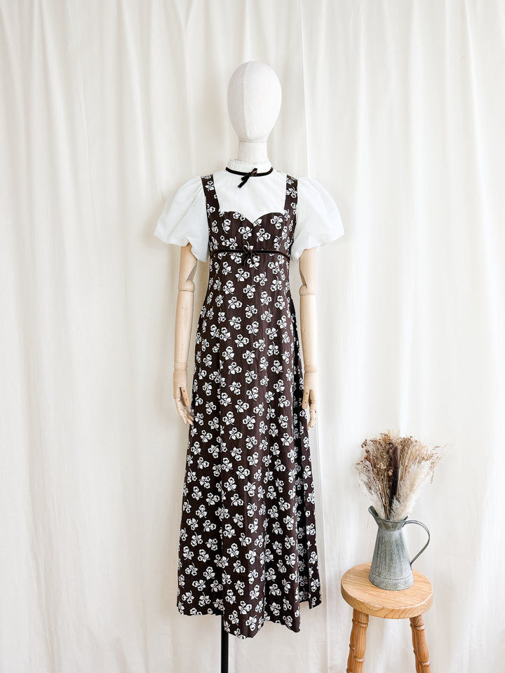 Sweet Stunning 1970s Puff Sleeve Floral Cotton Prairie Maxi Dress