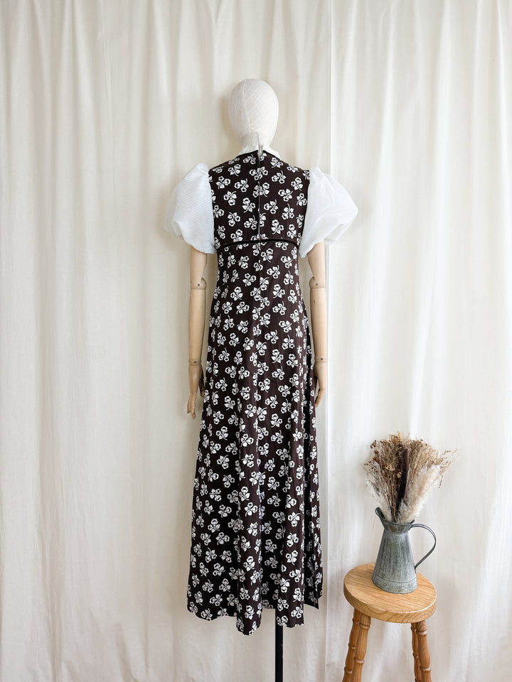 Sweet Stunning 1970s Puff Sleeve Floral Cotton Prairie Maxi Dress