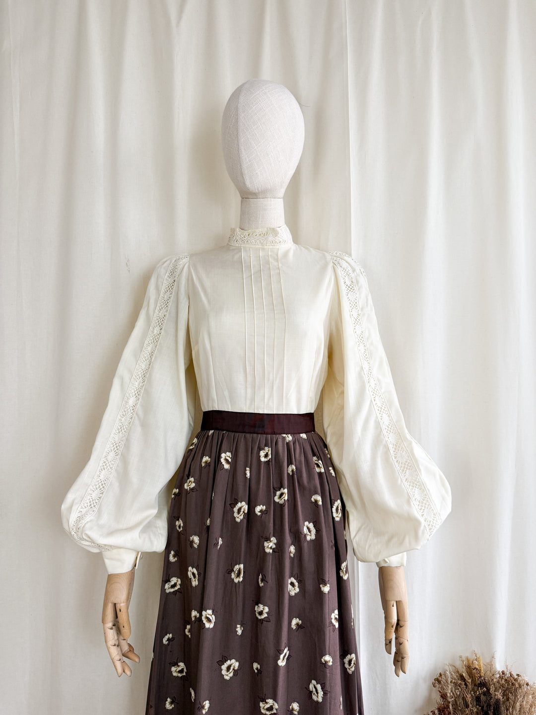 Beautiful Romantic 1970s Soft Cotton Floral Prairie Maxi Dress