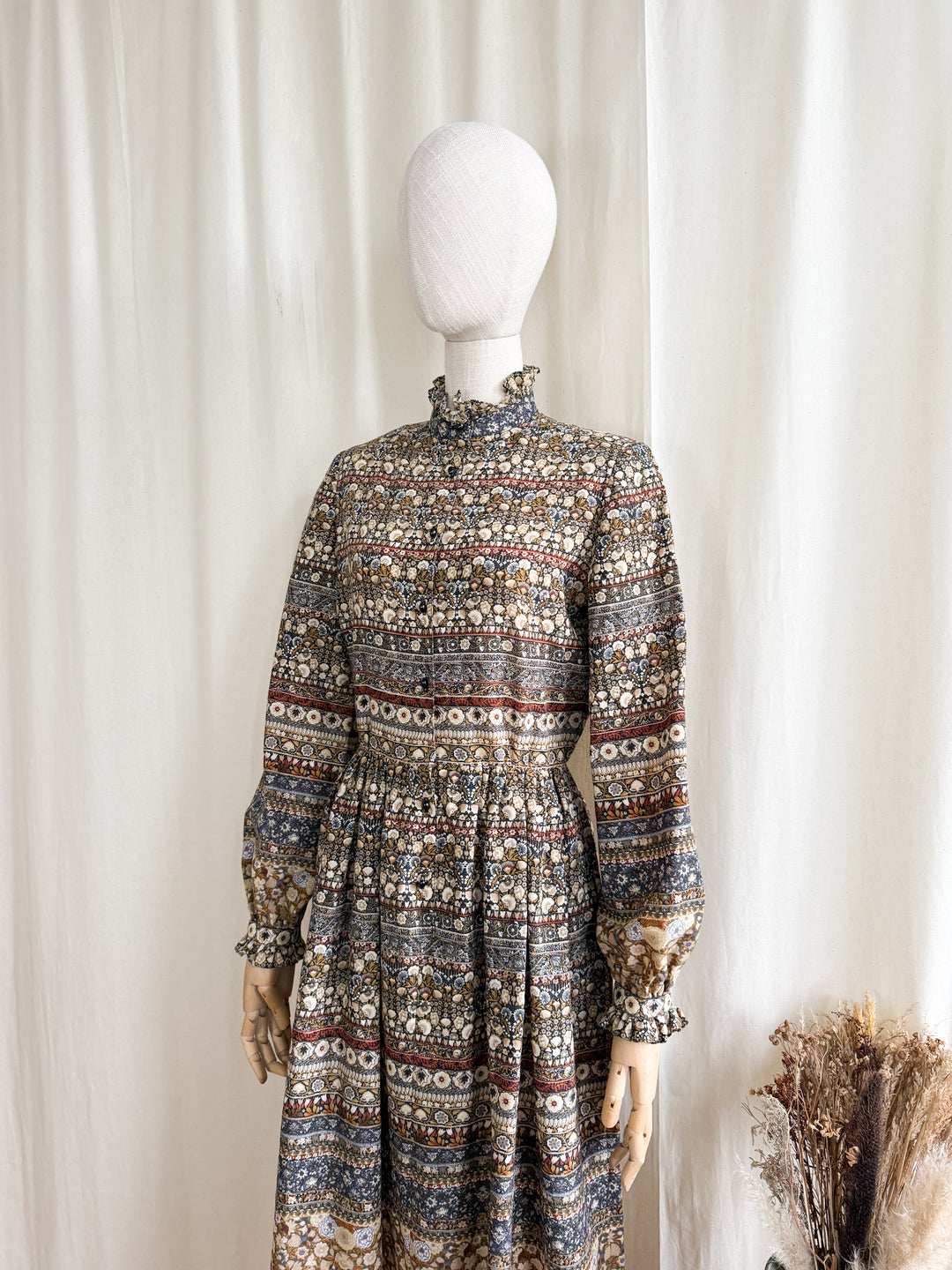 Insane 1970s Jaeger Wool Midi Dress