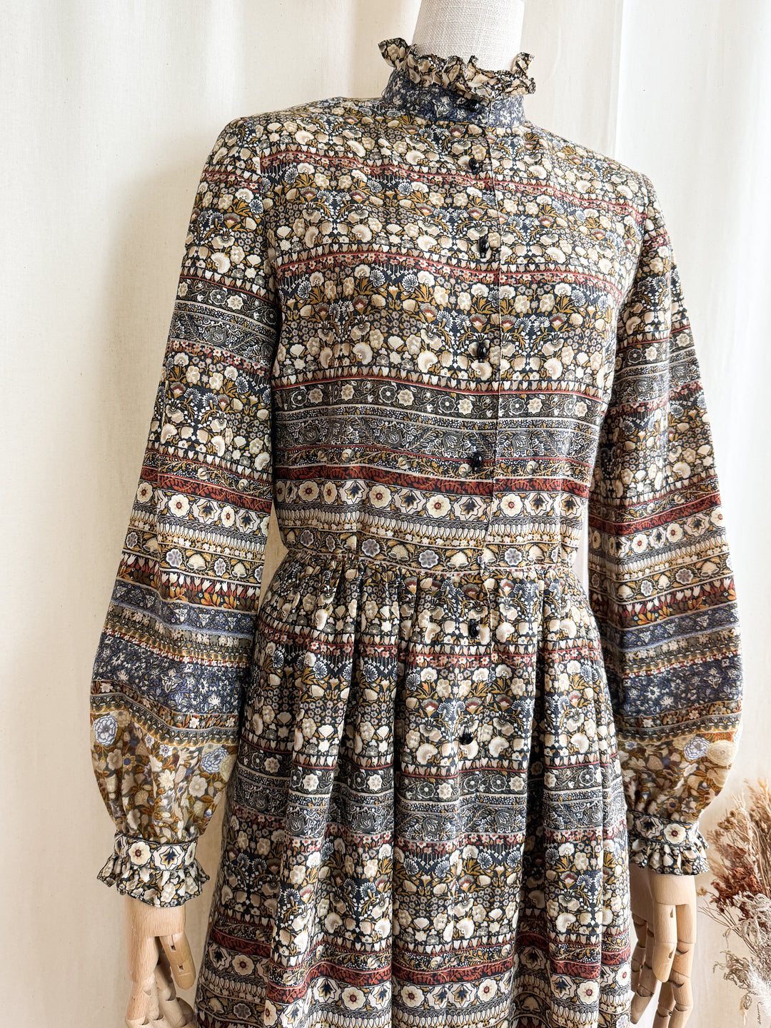 Insane 1970s Jaeger Wool Midi Dress