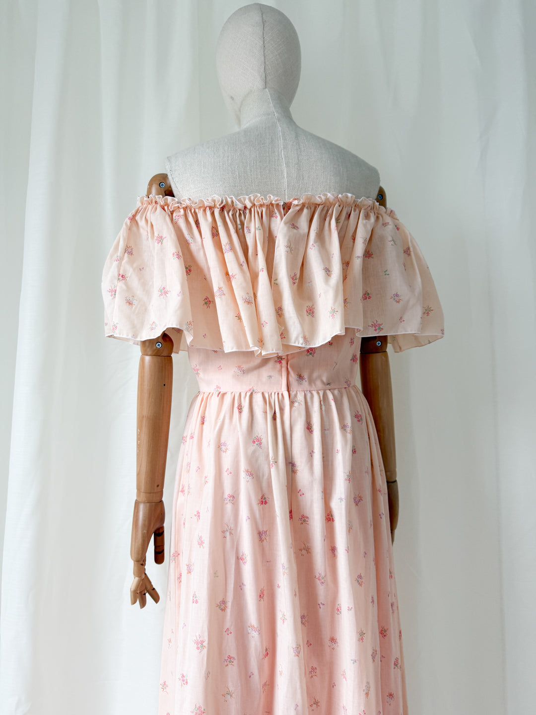 Beautiful 1970s Peach Cotton Off Shoulder Maxi Dress