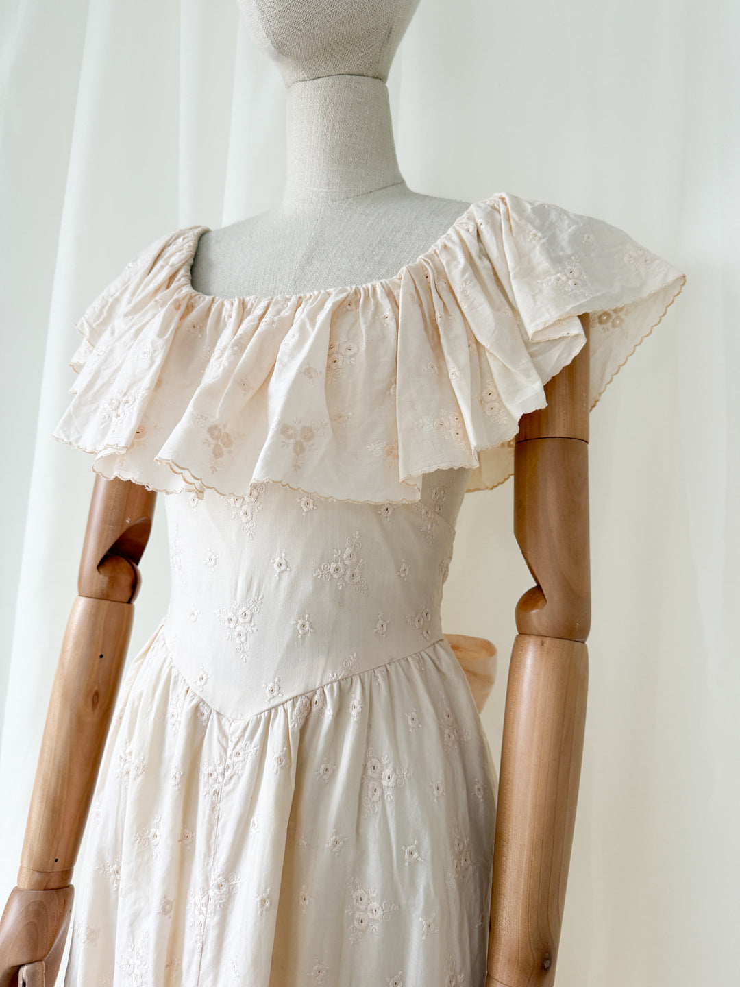 Breathtaking Heavy Embroidered Cotton 1970s Blush Pink Maxi Dress