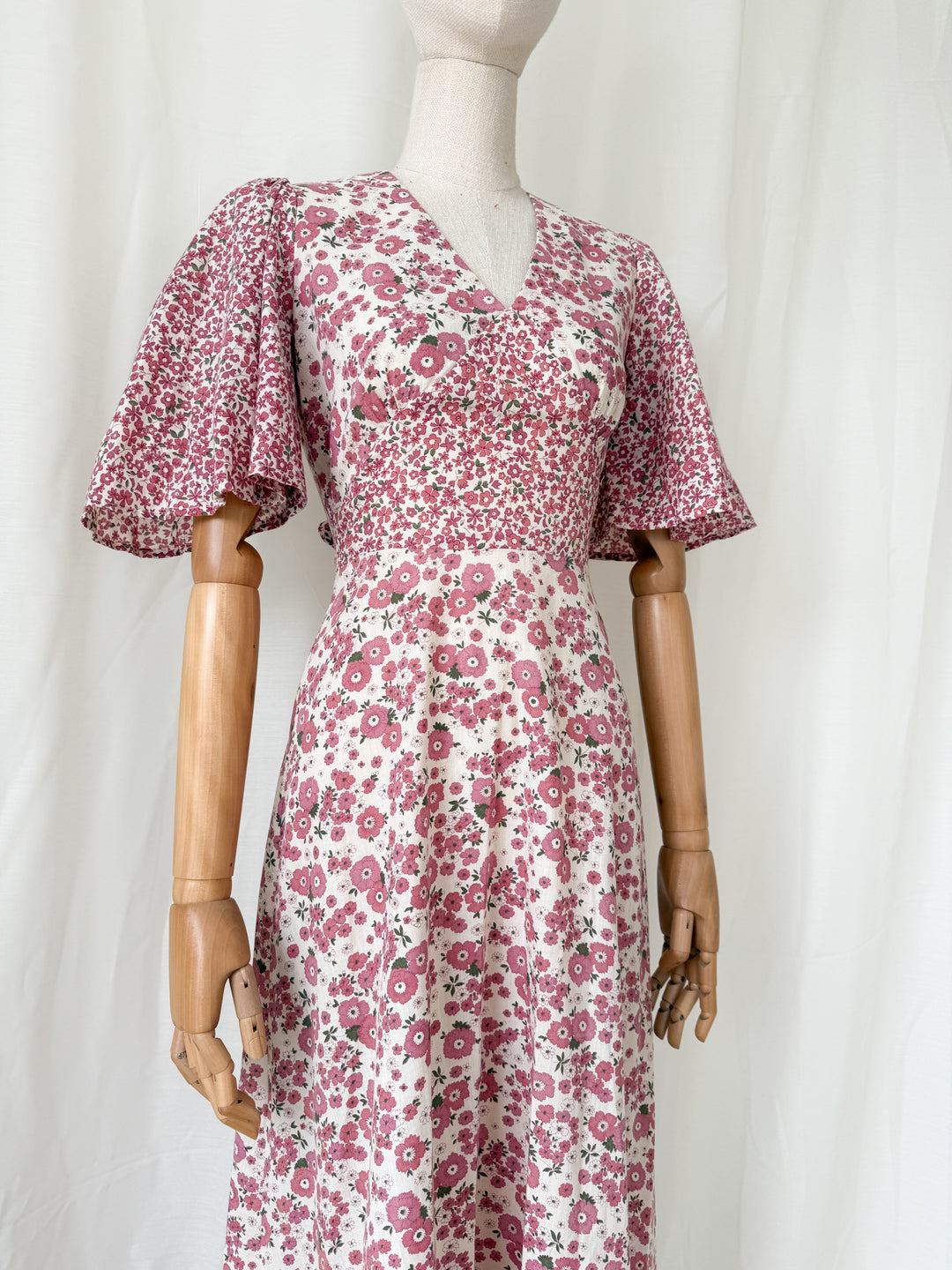 Stunning Rare 1970s Floral Cotton Angel Sleeve Bohemian Maxi Dress