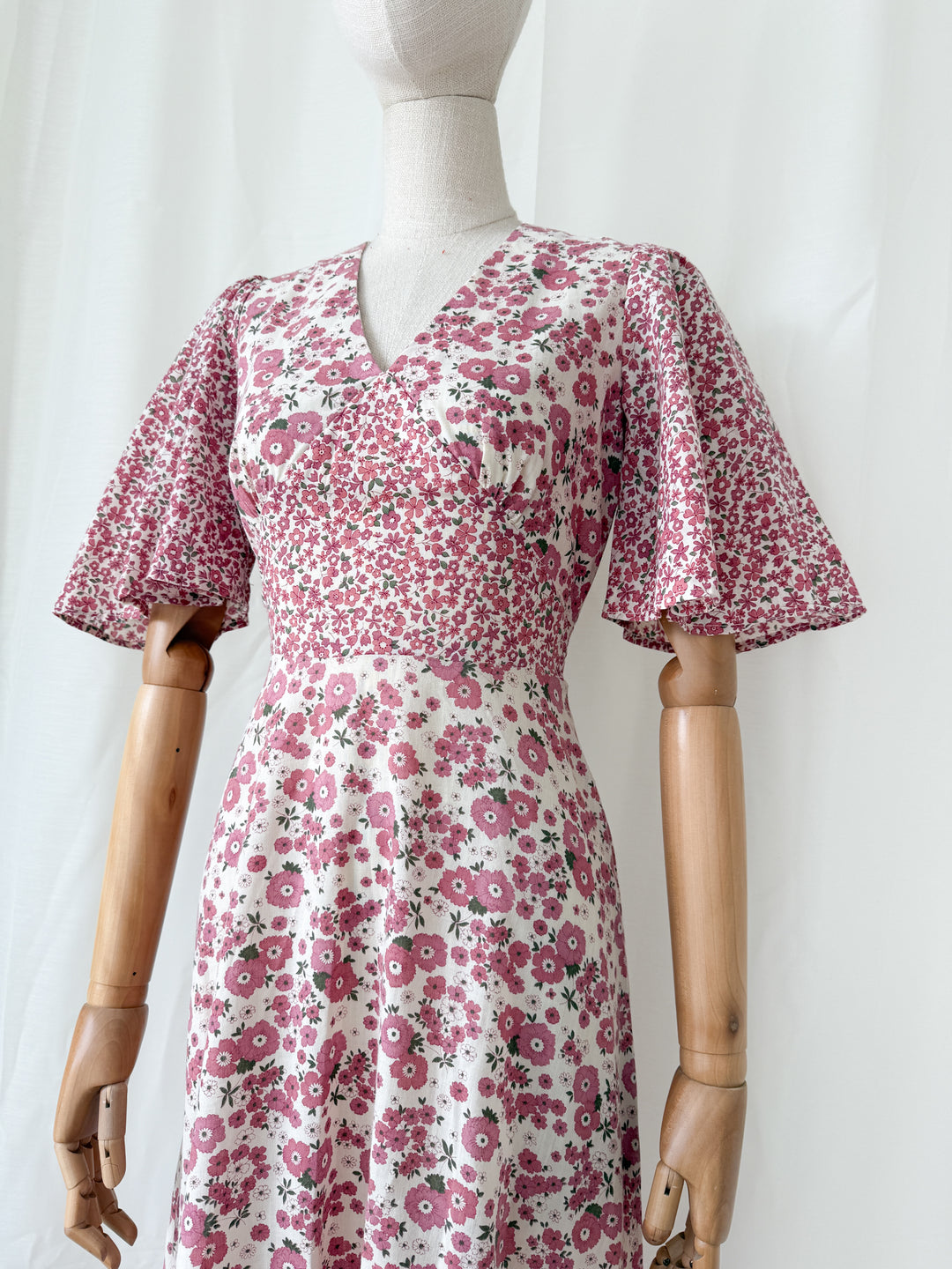 Stunning Rare 1970s Floral Cotton Angel Sleeve Bohemian Maxi Dress