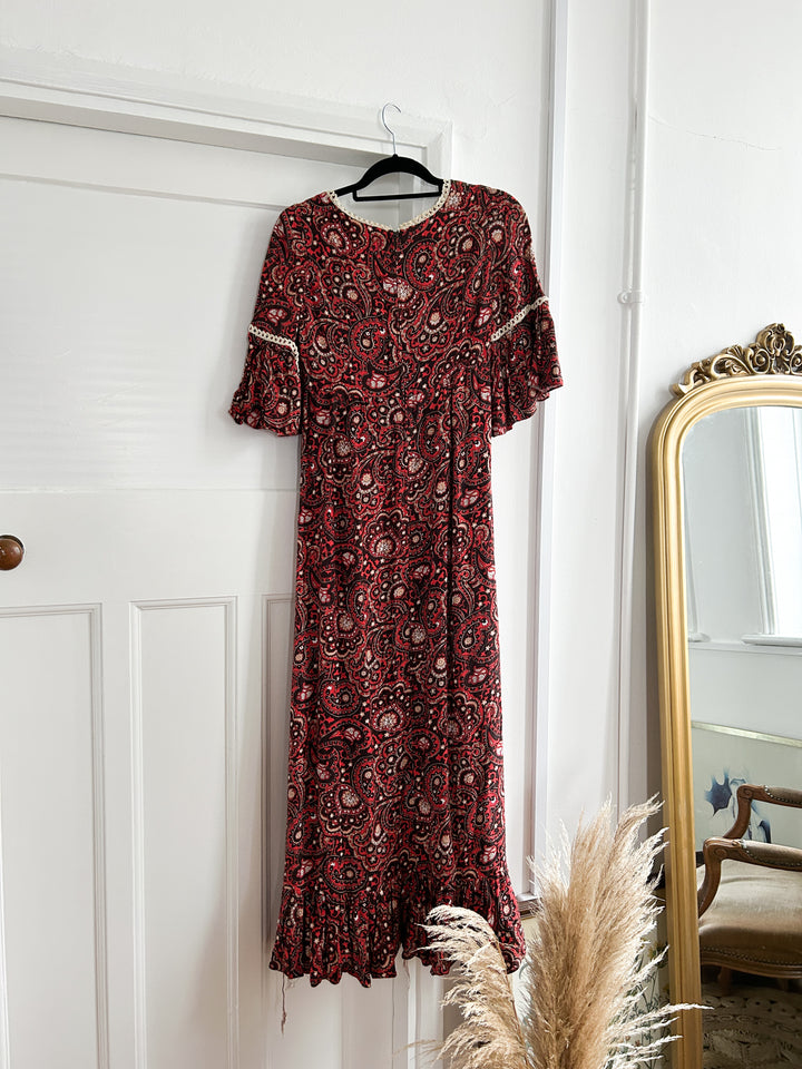 STUNNING PAISLEY RED CREPE 70S MAXI DRESS APPROX UK SIZE 10/12