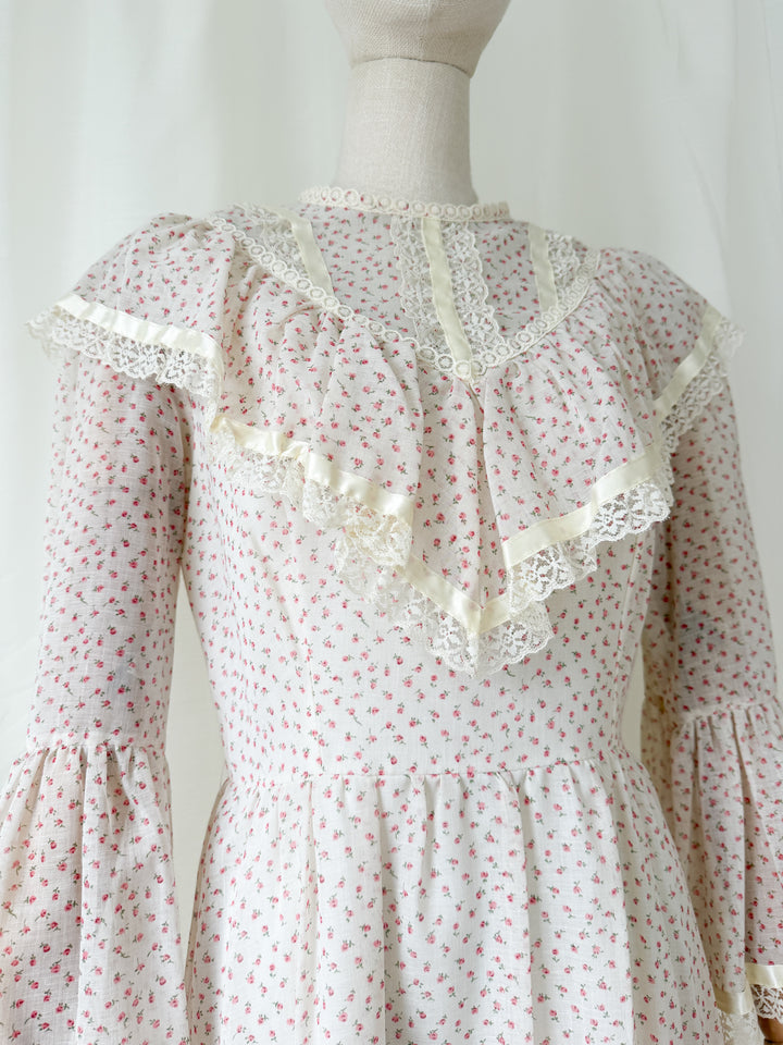 Stunning Romantic 1970s Floral Soft Cotton Lace Trimmed Maxi Dress
