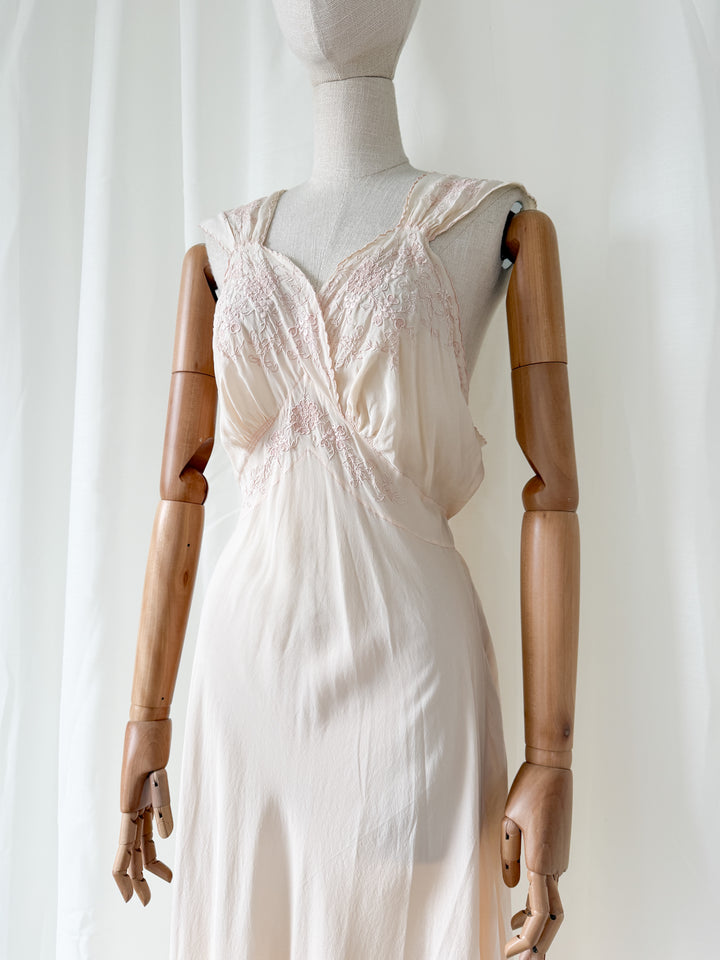 Beautiful Rare 1930s Soft Pink Embroidered Silk Nightgown Slip Dress