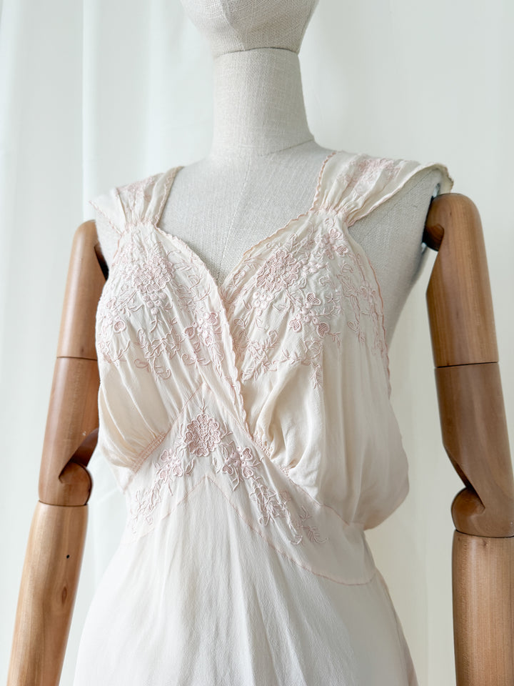 Beautiful Rare 1930s Soft Pink Embroidered Silk Nightgown Slip Dress