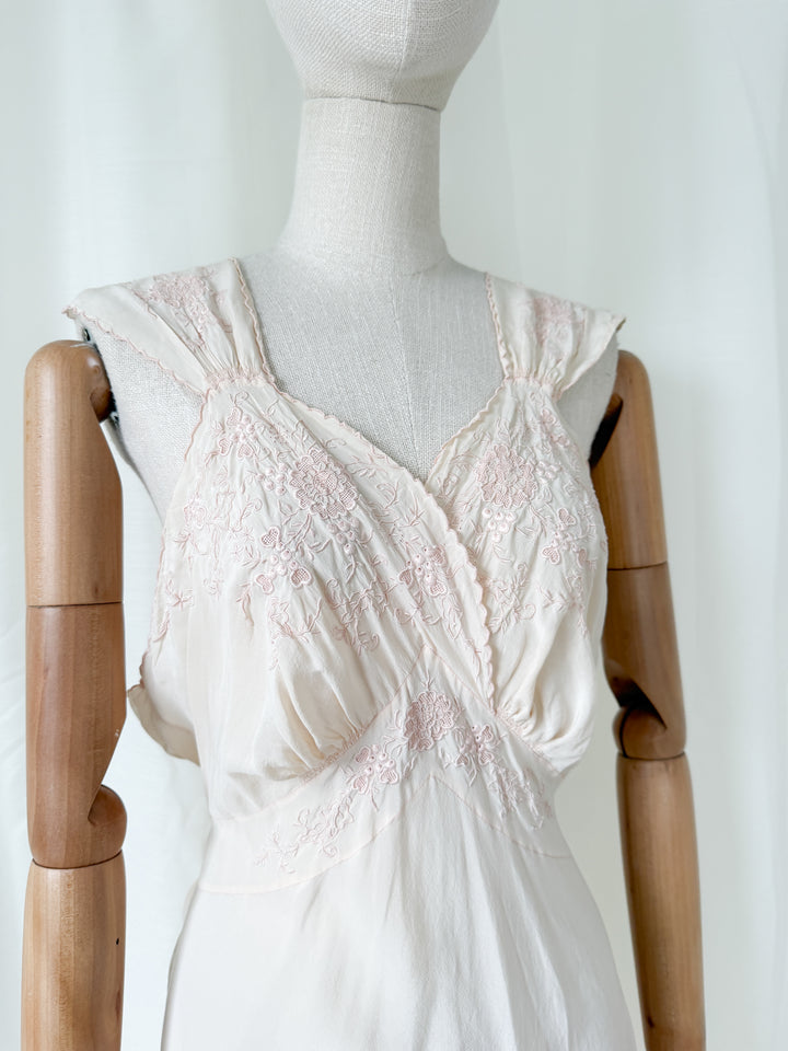 Beautiful Rare 1930s Soft Pink Embroidered Silk Nightgown Slip Dress