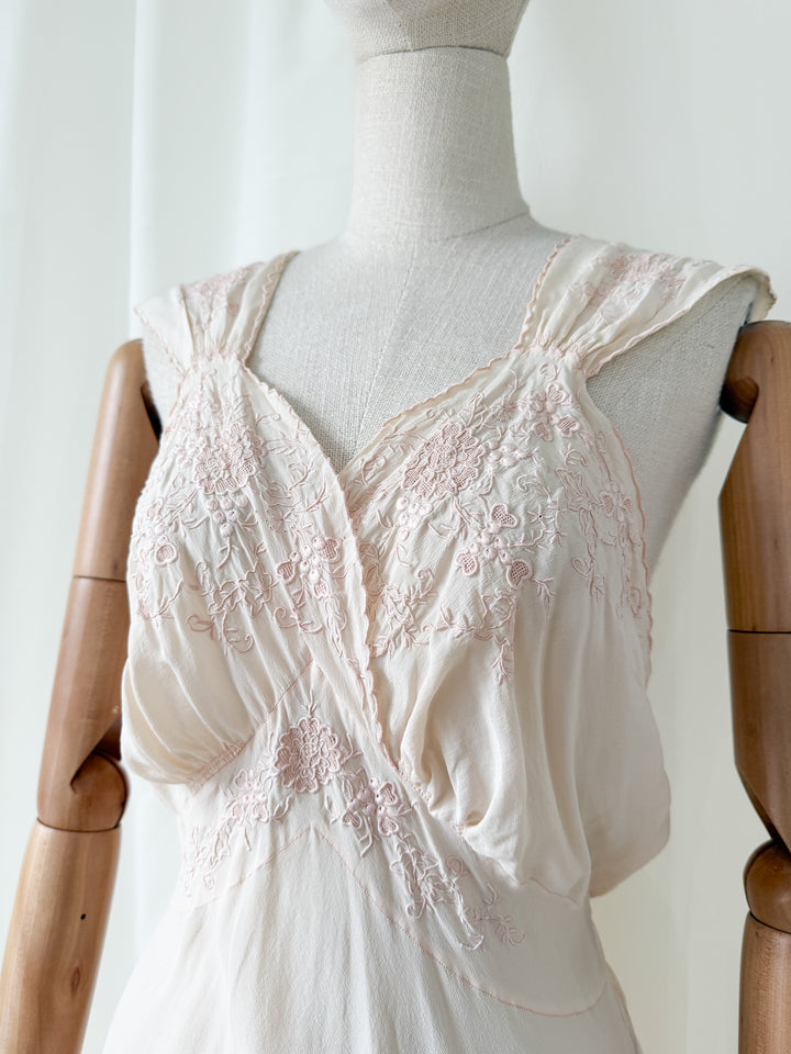 Beautiful Rare 1930s Soft Pink Embroidered Silk Nightgown Slip Dress