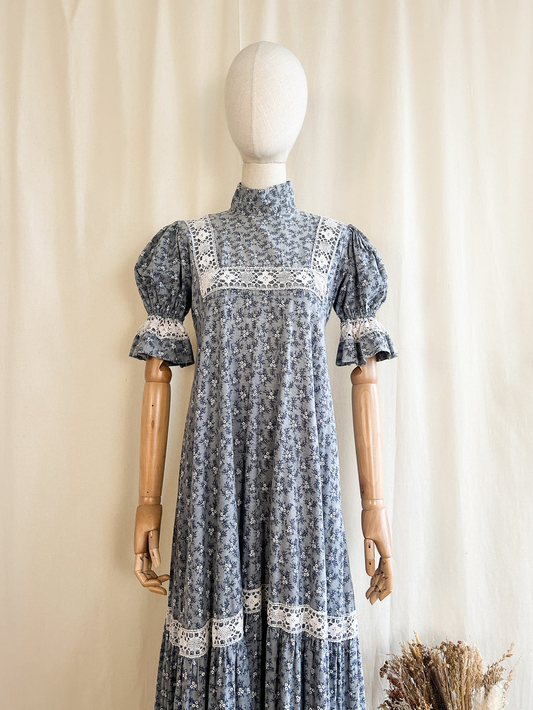 Preciously Rare Early 70s Laura Ashley Cotton Prairie Dress