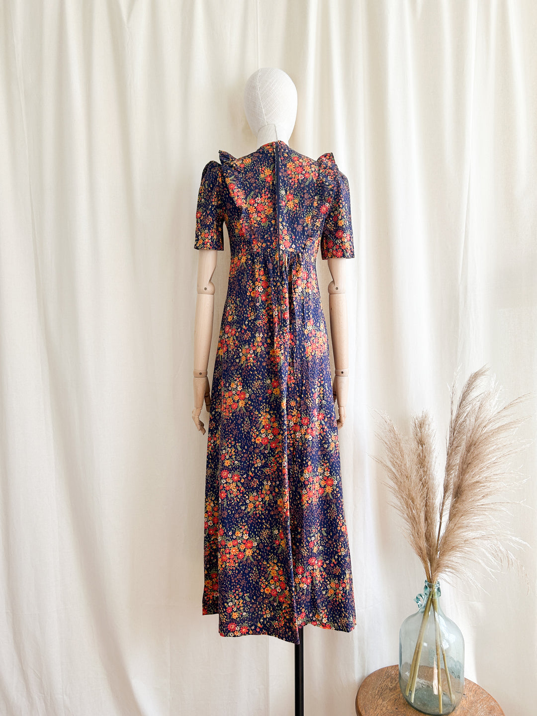 Beautiful Vibrant Scattered Floral 1970s Cotton Prairie Dress