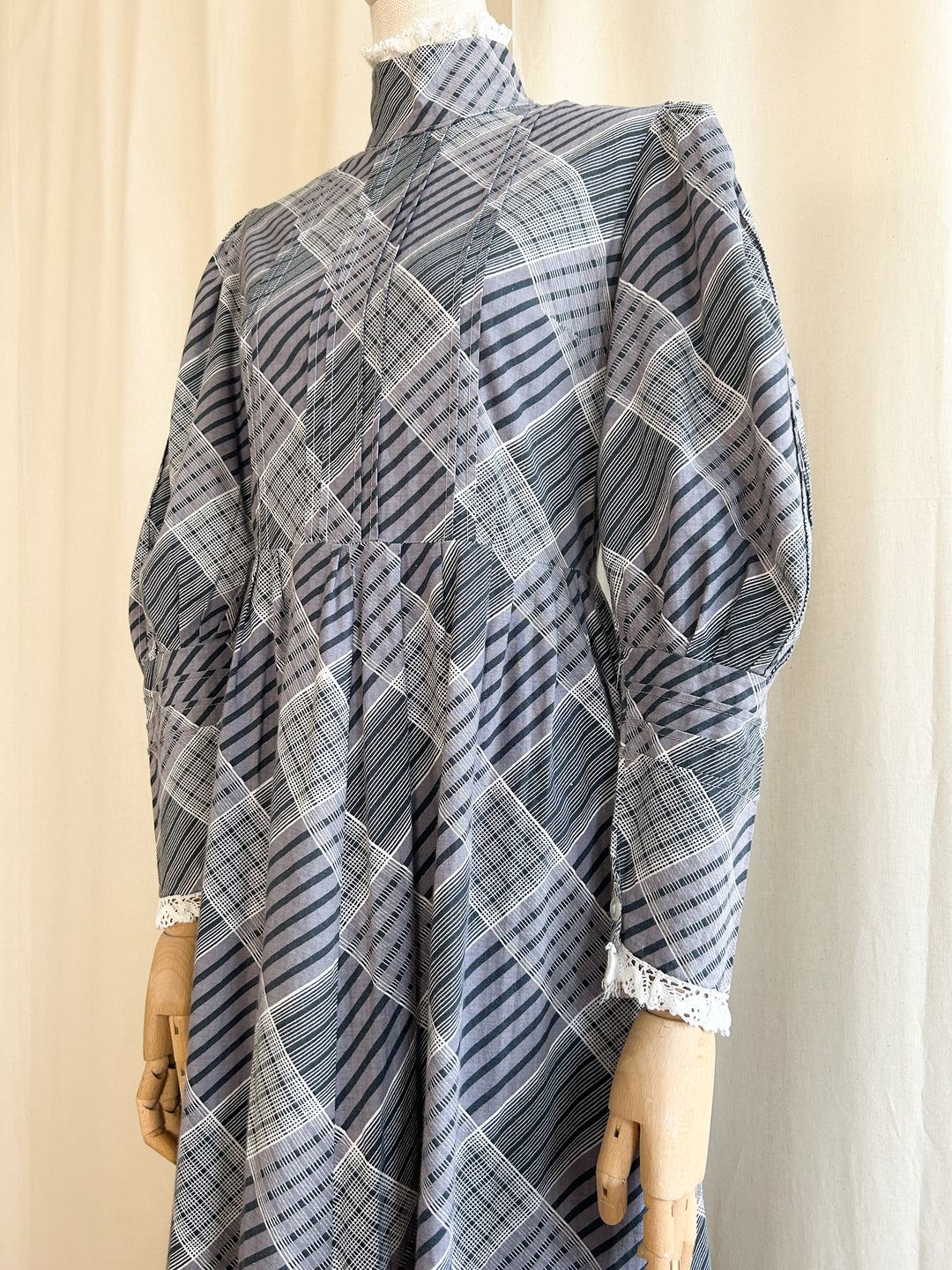 Holy Grail 70s Plaid Laura Ashley Cotton Prairie Dress