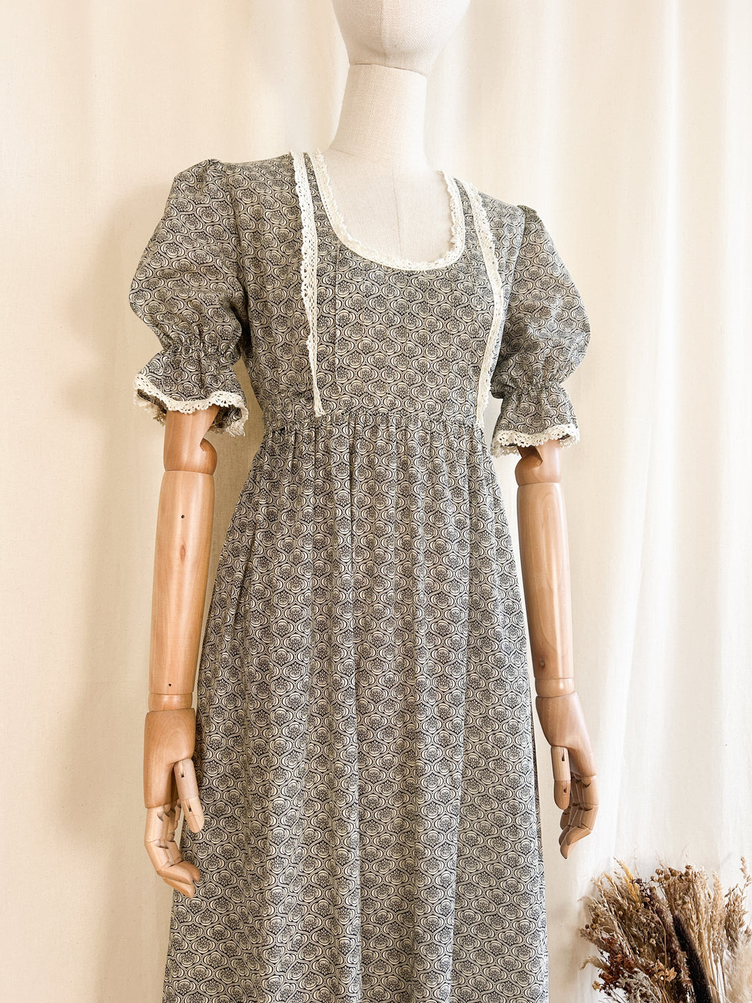 Stunning Rare 70s Romantic Cotton Prairie Dress