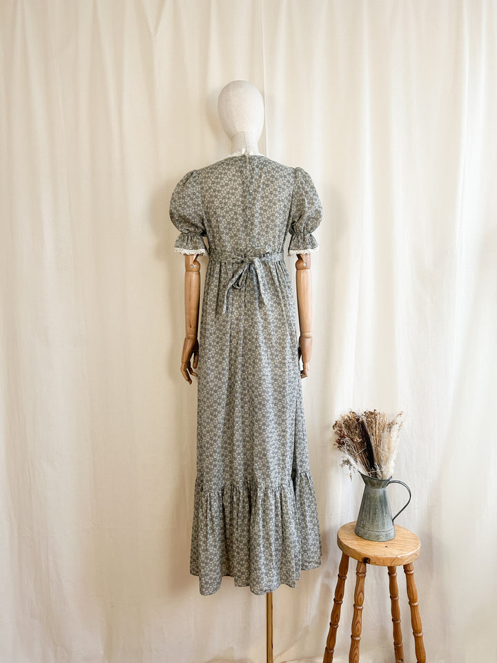 Stunning Rare 70s Romantic Cotton Prairie Dress