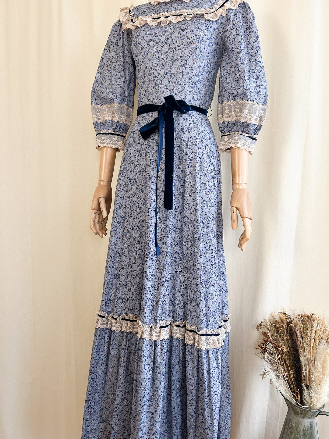 Breathtaking Rare 70s Cotton Lace Trimmed Dream Dress