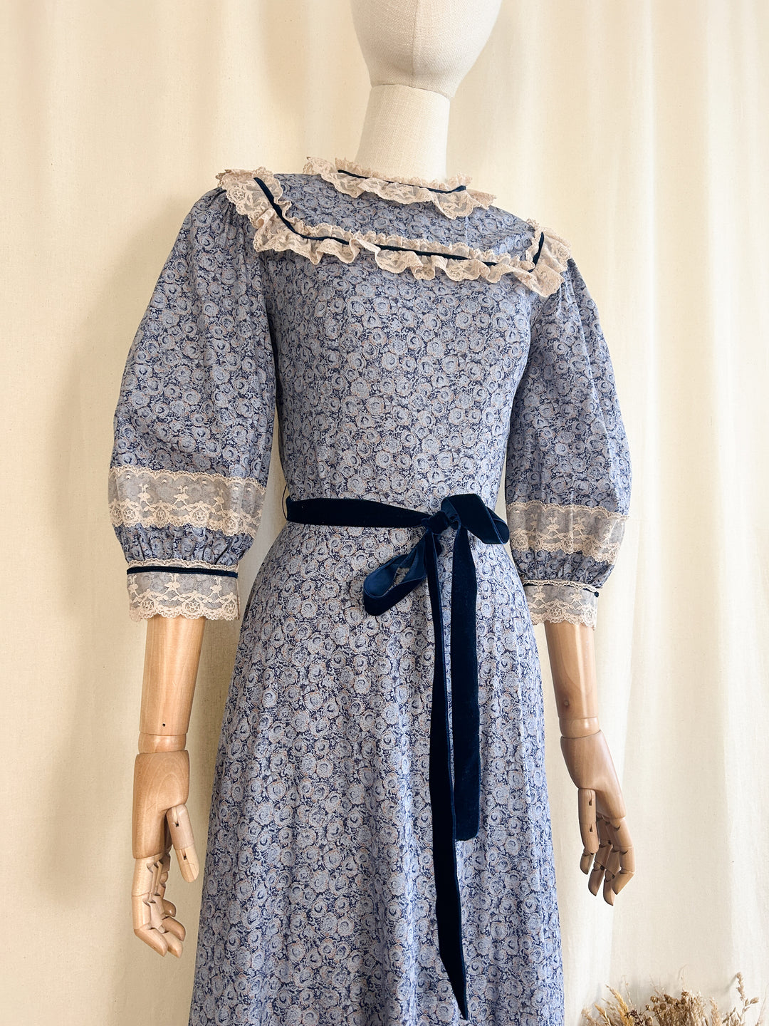 Breathtaking Rare 70s Cotton Lace Trimmed Dream Dress