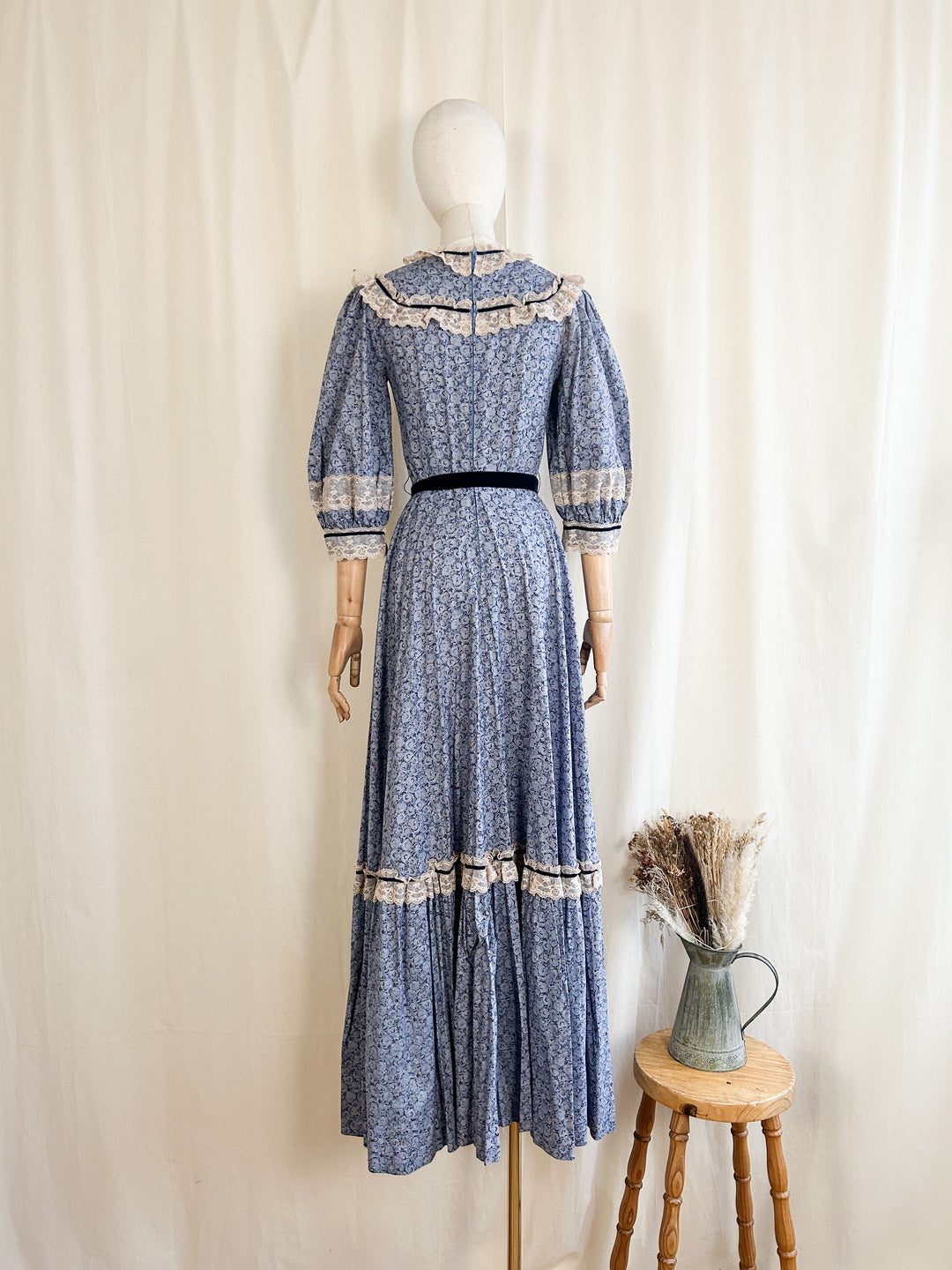 Breathtaking Rare 70s Cotton Lace Trimmed Dream Dress