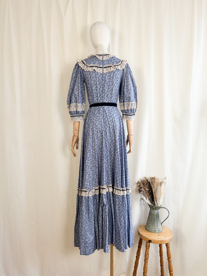 Breathtaking Rare 70s Cotton Lace Trimmed Dream Dress