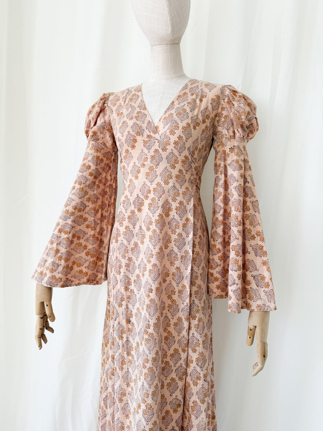 Divine Holy Grail Rare Indian Imports 1970s Bohemian Cotton Maxi Dress