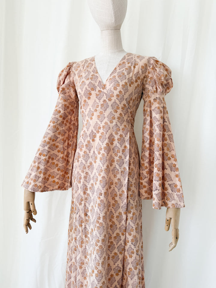 Divine Holy Grail Rare Indian Imports 1970s Bohemian Cotton Maxi Dress