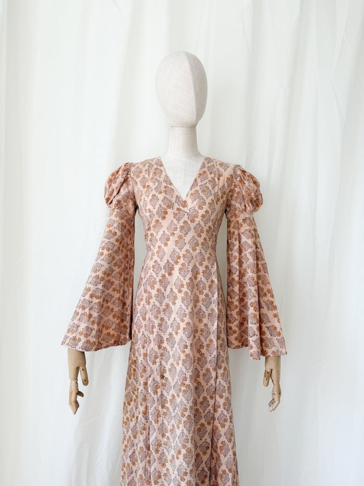 Divine Holy Grail Rare Indian Imports 1970s Bohemian Cotton Maxi Dress