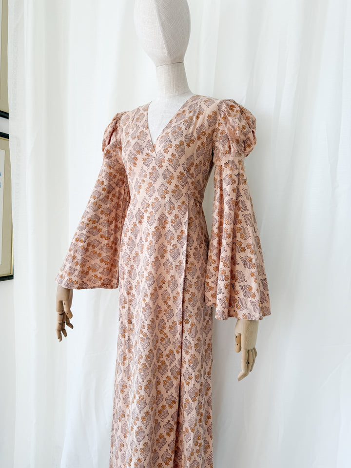 Divine Holy Grail Rare Indian Imports 1970s Bohemian Cotton Maxi Dress