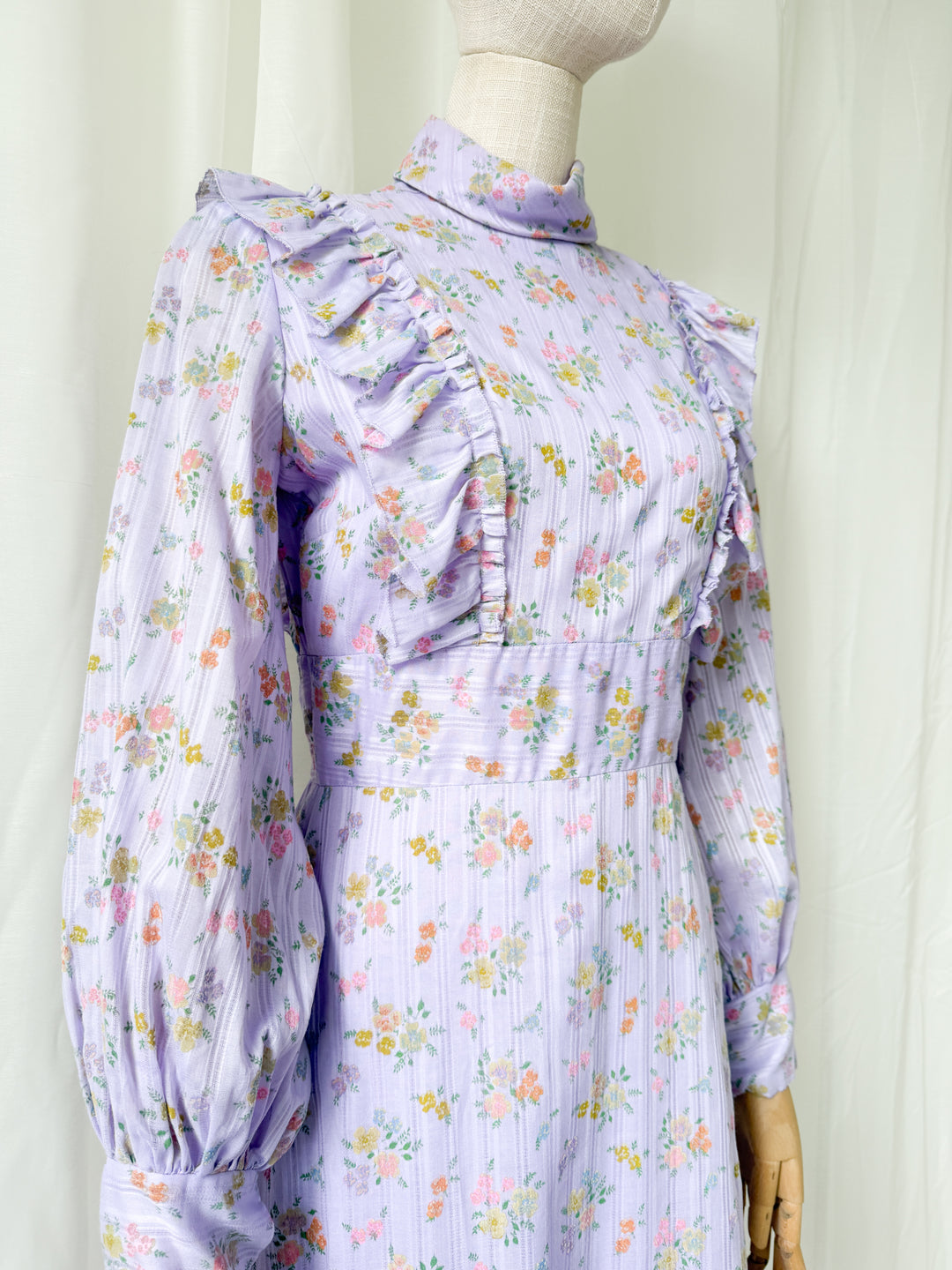 Stunning 1970s Lilac Floral Cotton Maxi Dress by Ellis