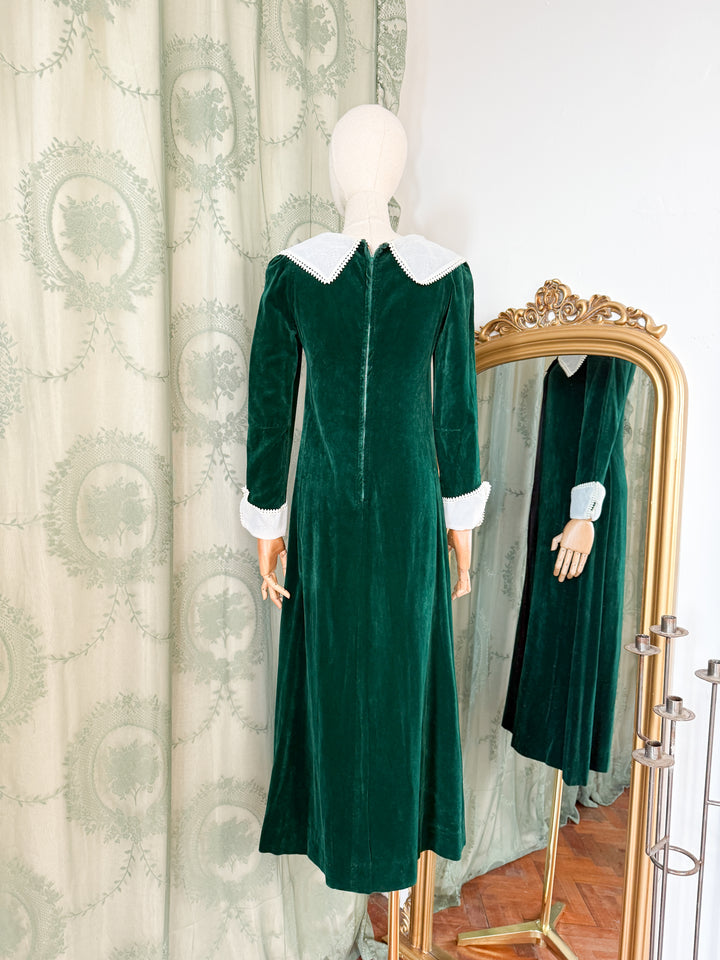 LILITH ~ PRECIOUS HOLY GRAIL RARE LATE 1960S GREEN VELVET MAXI DRESS