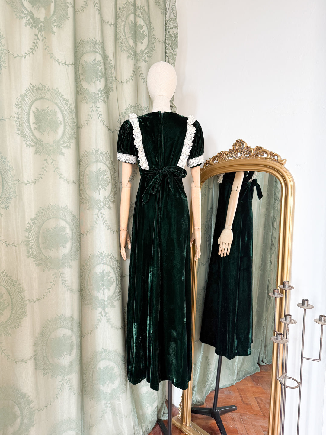 POISON ~ HAUNTING RARE LATE 1960S GREEN VELVET LACE BIB MAXI DRESS The Pansy Garden POISON ~ HAUNTING RARE LATE 1960S GREEN VELVET LACE BIB MAXI DRESS The Pansy Garden