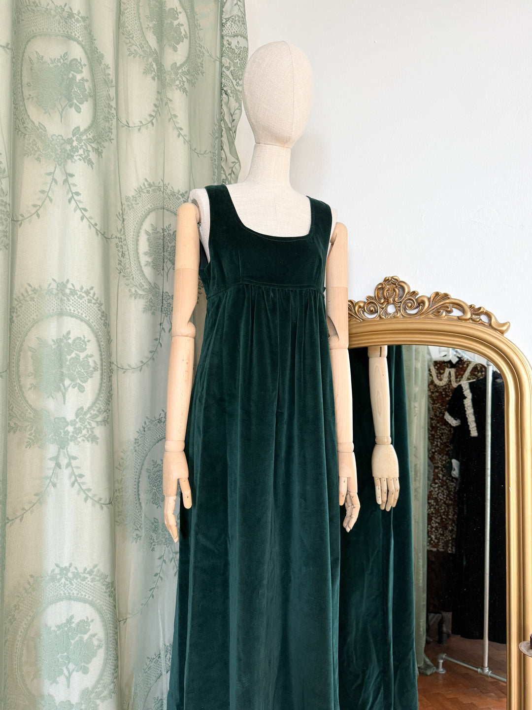SERPENT ~ BEAUTIFUL RARE EARLY 1970S MARION DONALDSON GREEN VELVET PINAFORE