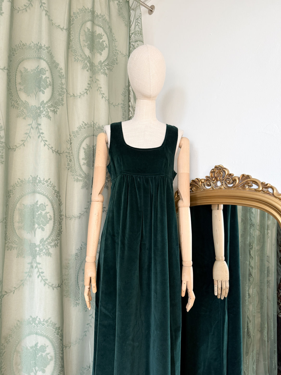 SERPENT ~ BEAUTIFUL RARE EARLY 1970S MARION DONALDSON GREEN VELVET PINAFORE