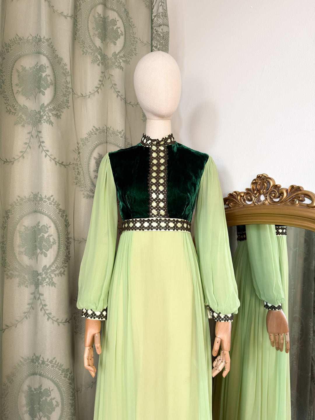 HEMLOCK ~ DIVINE VELVET AND CHIFFON LATE 1960S MEDIEVAL MAXI DRESS