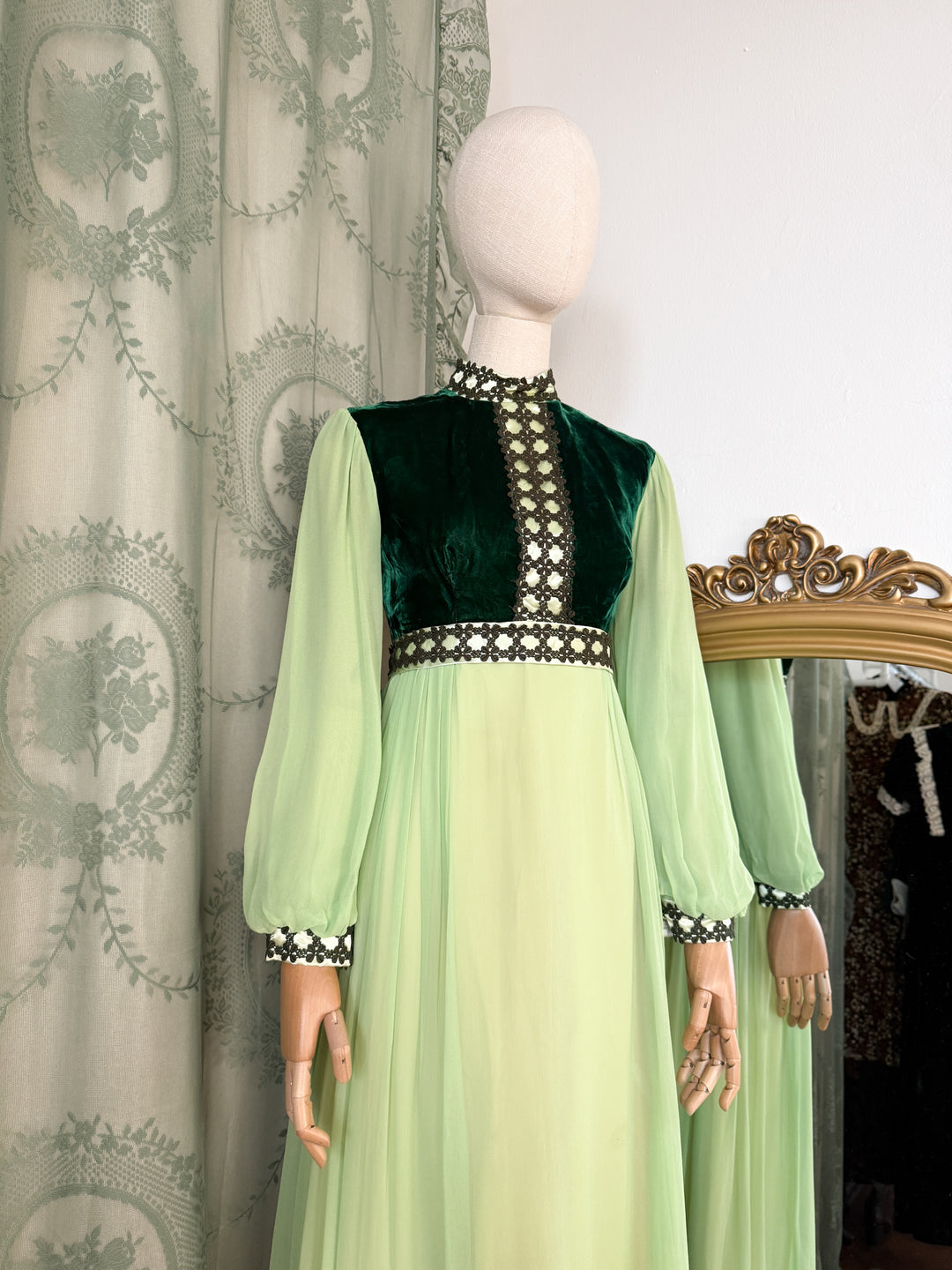 HEMLOCK ~ DIVINE VELVET AND CHIFFON LATE 1960S MEDIEVAL MAXI DRESS