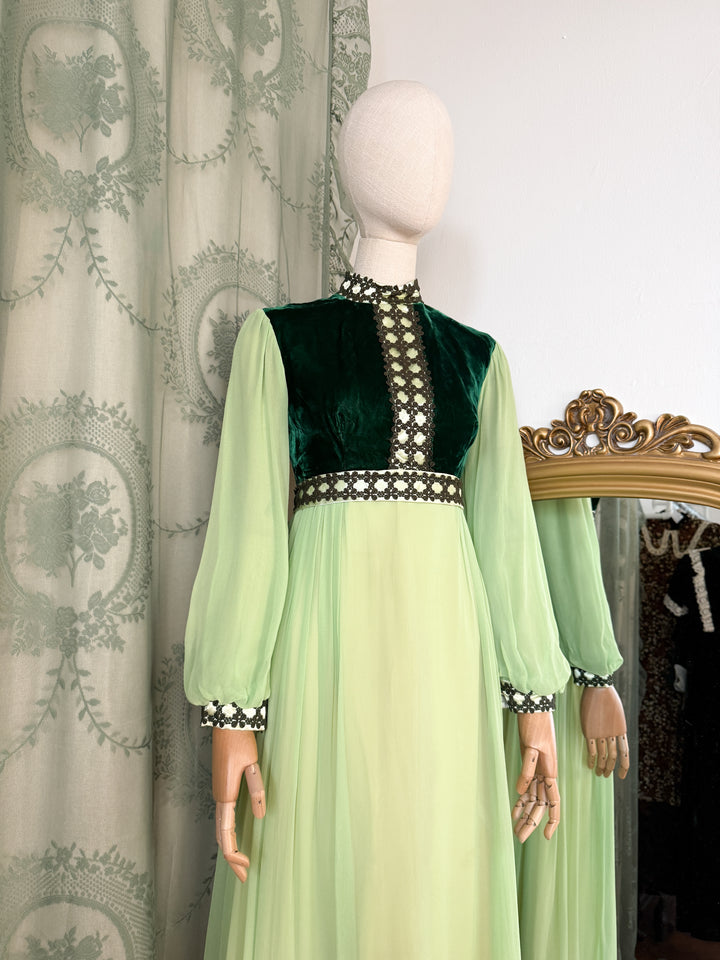 HEMLOCK ~ DIVINE VELVET AND CHIFFON LATE 1960S MEDIEVAL MAXI DRESS