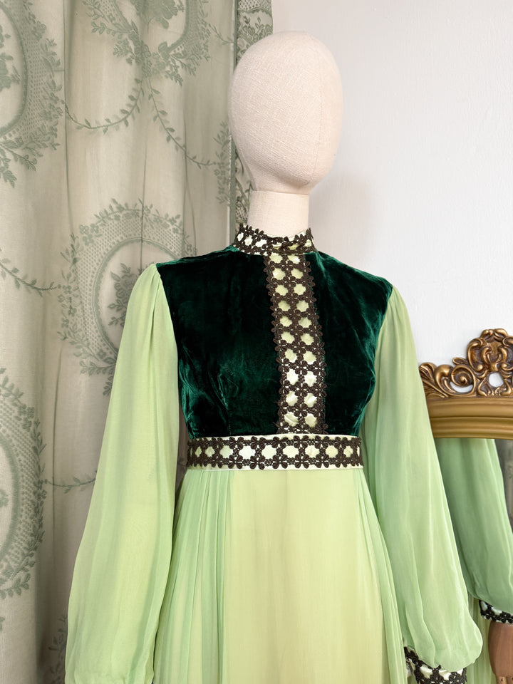 HEMLOCK ~ DIVINE VELVET AND CHIFFON LATE 1960S MEDIEVAL MAXI DRESS