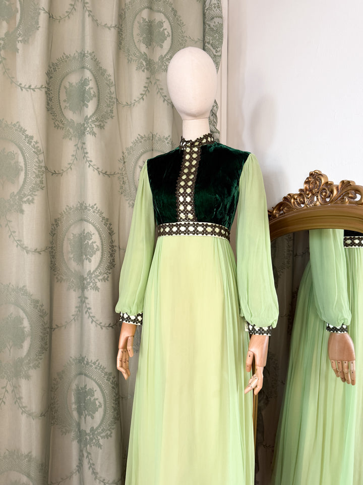 HEMLOCK ~ DIVINE VELVET AND CHIFFON LATE 1960S MEDIEVAL MAXI DRESS