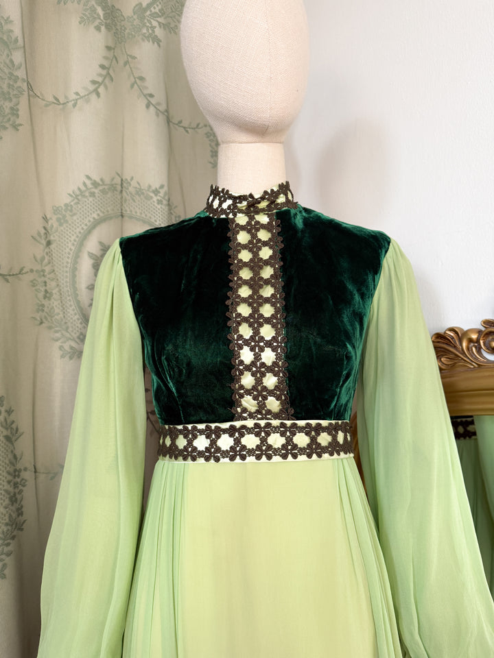 HEMLOCK ~ DIVINE VELVET AND CHIFFON LATE 1960S MEDIEVAL MAXI DRESS