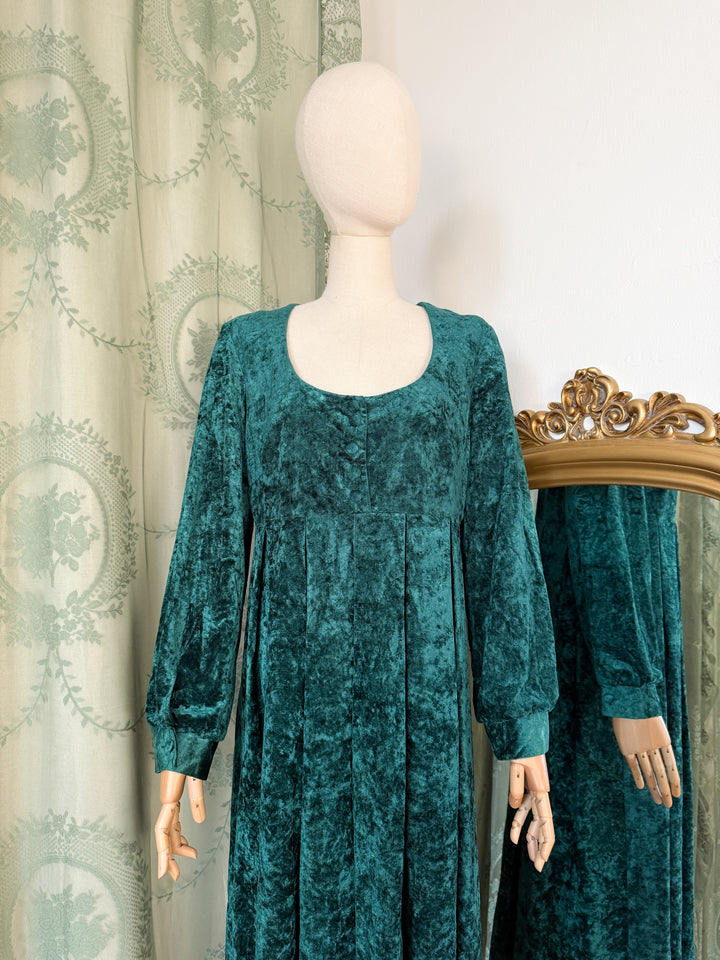 ALCHEMY ~ PRECIOUS LATE 1970S CRUSHED GREEN VELVET MIDAXI DRESS