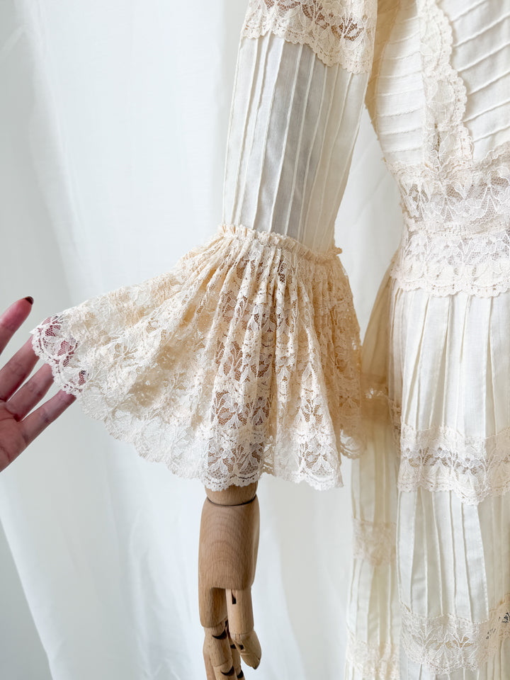 Insanely Beautiful Rare 1970s Mexican Lace Trimmed Cotton Midi Dress