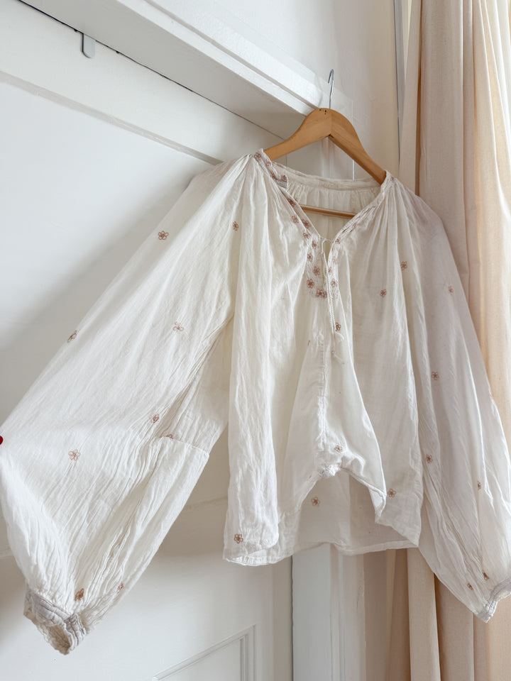 Heavenly Rare 70s Fine Indian Cotton Balloon Sleeve Bohemian Blouse