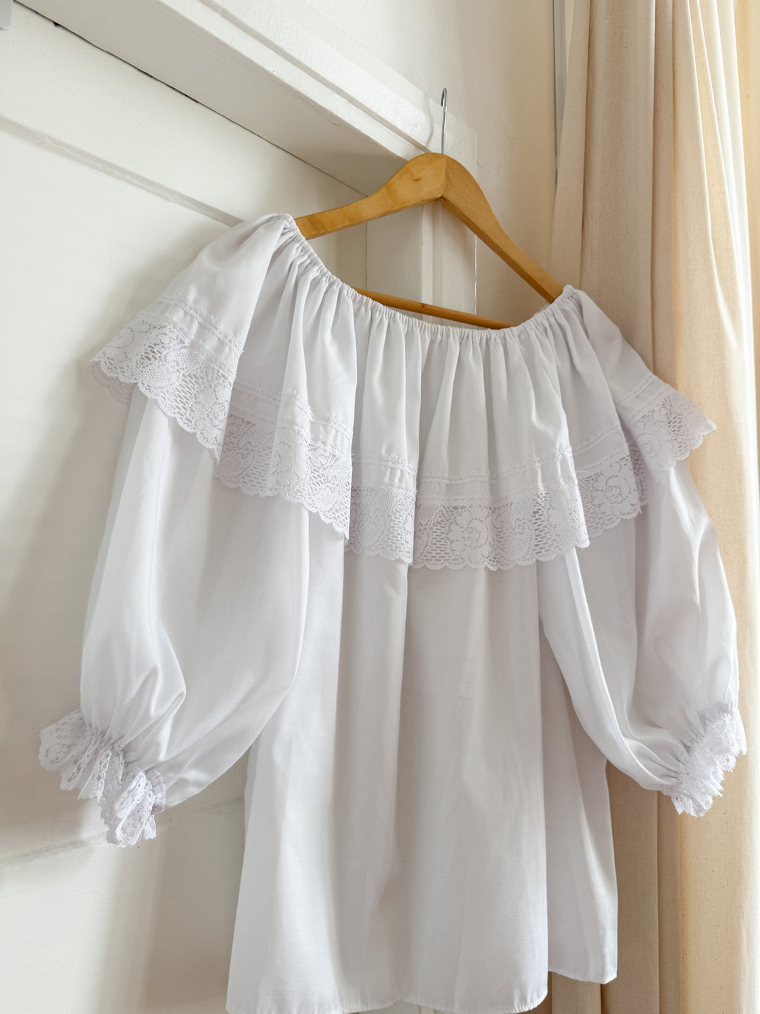 Gorgeous Rare 70s Frill Neckline Puff Sleeve Cotton and Lace Blouse