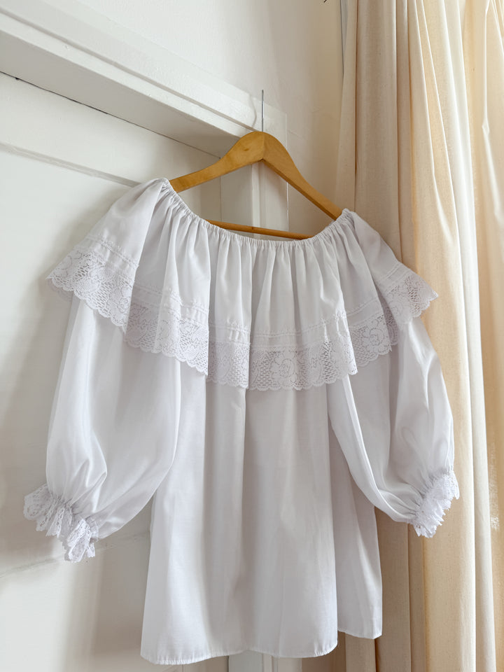 Gorgeous Rare 70s Frill Neckline Puff Sleeve Cotton and Lace Blouse