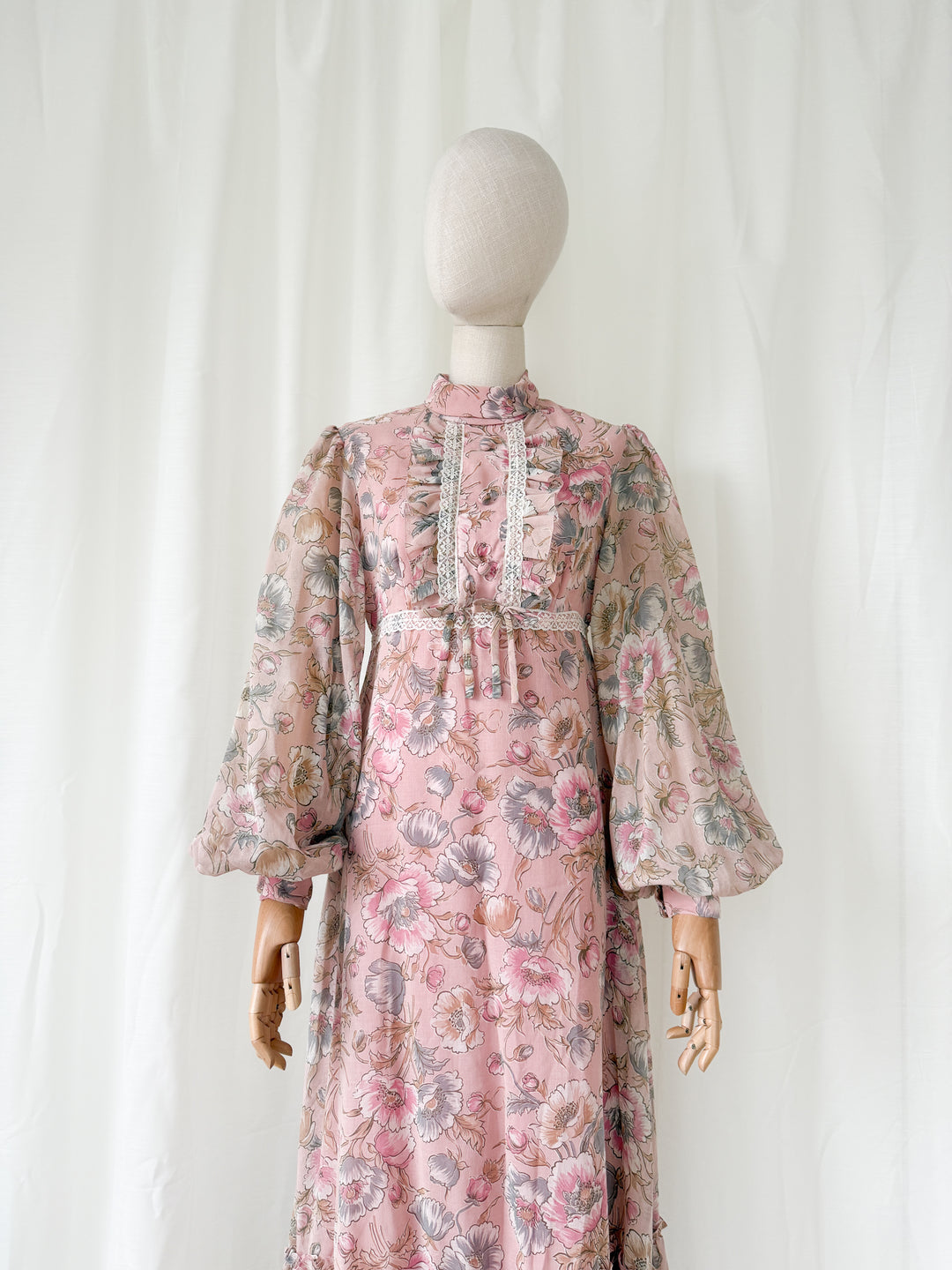Pretty Dusky Pink Floral 1970s Cotton Maxi Dress