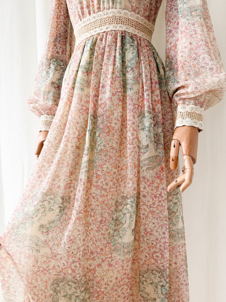 Stunning Rare 1970s Art Nouveau Face Print Cotton Maxi Dress