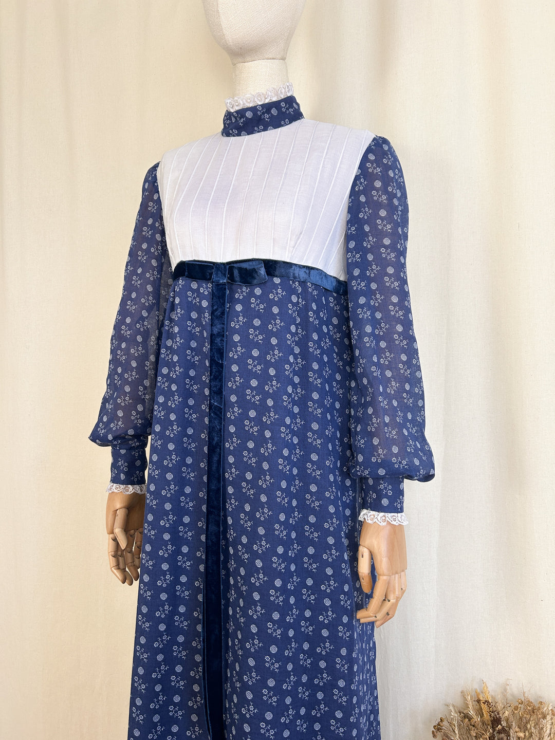 Adorable 70s Floral Cotton Prairie Maxi Dress