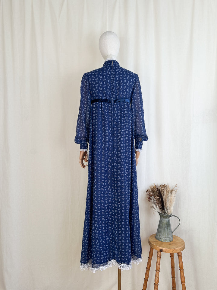 Adorable 70s Floral Cotton Prairie Maxi Dress