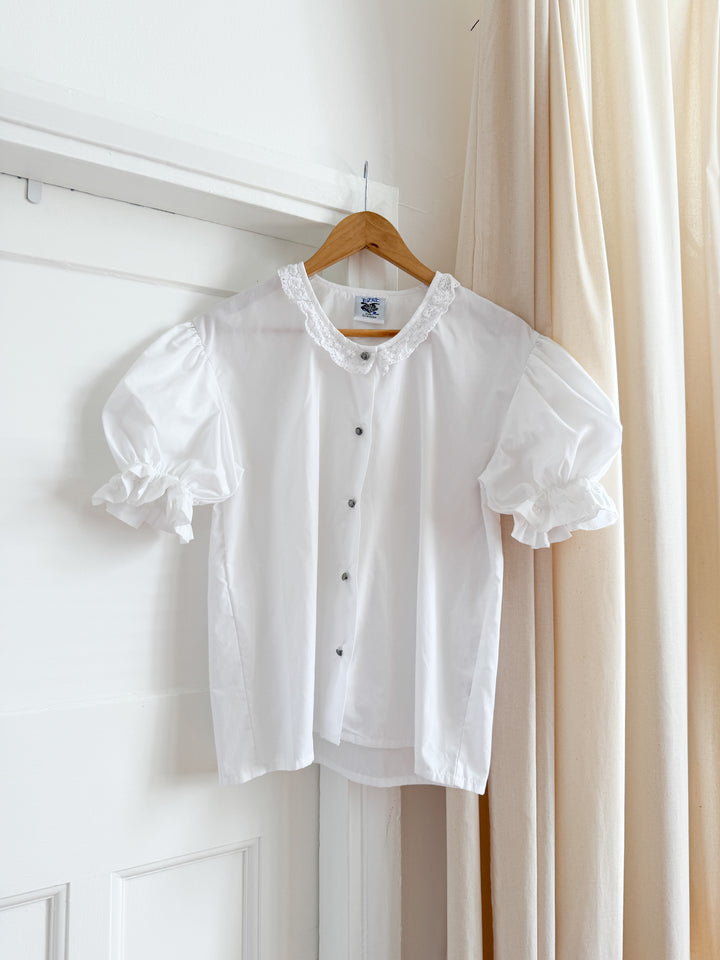 Adorable 80s Puff Sleeve Lace Collar Blouse